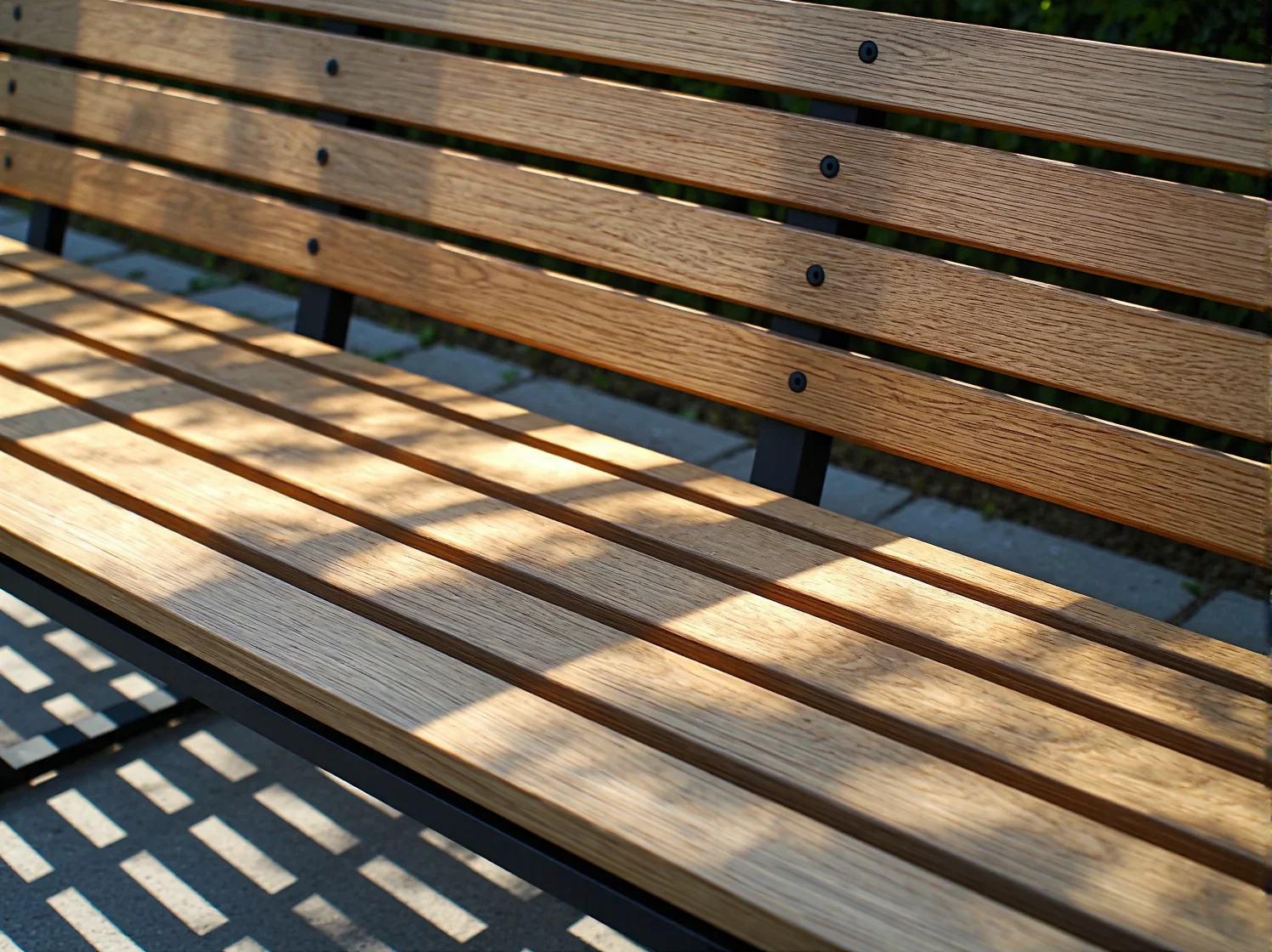 Ranking: Najlepsze ławki ogrodowe z elementami drewna. - ilustracja 4